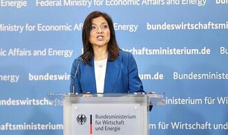 Reiche will Kampfgeist bei Reformvorhaben