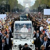 Leo XIV. feiert in Paris Messe mit 800.000 Menschen