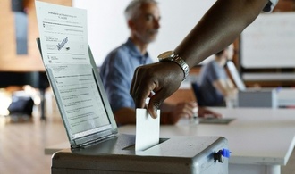 Schweizer stimmen über Stärkung der Neutralität ab