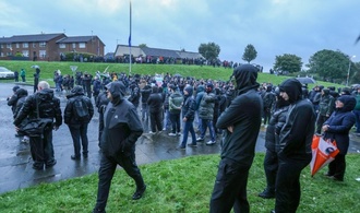 Nordirland: 2000 Menschen blockieren umstrittene Parade des Oranier-Ordens