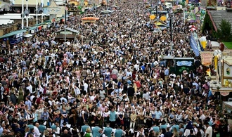 Halbzeitbilanz von Oktoberfest: 3,8 Millionen Besucher und 936 Polizeieinsätze