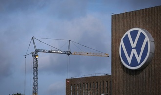 Volkswagen kündigt zahlreiche Tarifverträge - Gewerkschaft protestiert