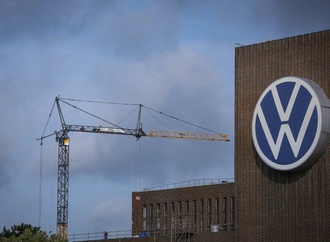 Volkswagen kündigt zahlreiche Tarifverträge - Gewerkschaft protestiert