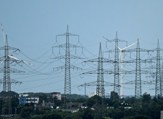 Strompreise dürften leicht steigen: Übertragungsnetzentgelte werden 2027 angehoben