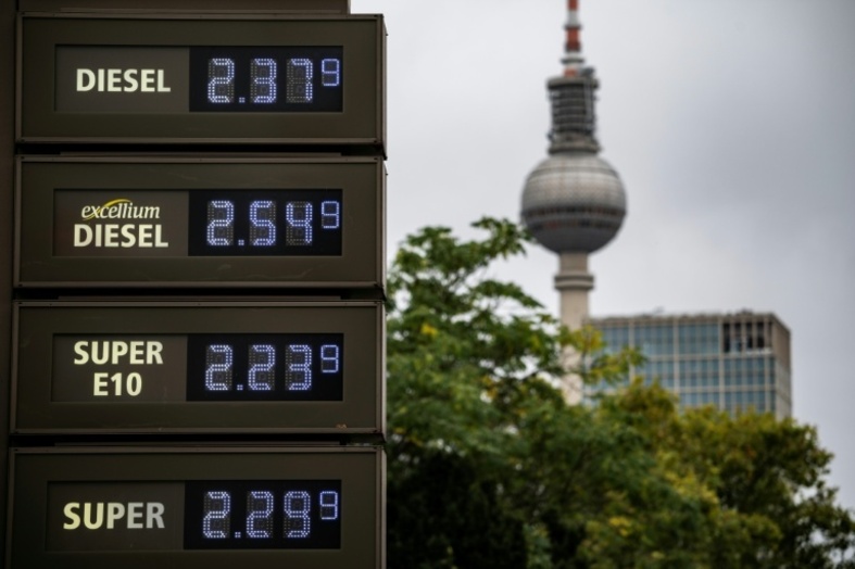 G7 geben Rohöl- und Diesel-Reserven frei - Trump schließt Diesel-Exportstopp aus