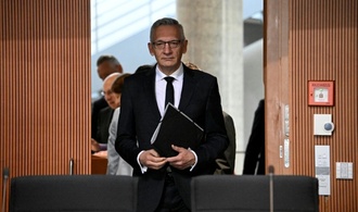 Geheimdienst-Chefs verteidigen Reform ihrer Behörden als dringend notwendig
