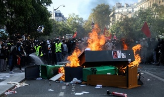 Regierungskreise: Macron berät mit wichtigen Ministern über Schülerproteste