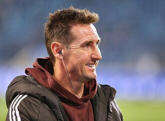Lahm lobt Klose als Trainer und kritisiert Nagelsmann