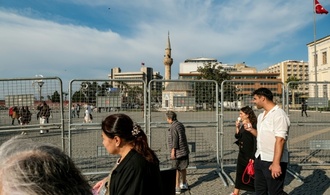 Proteste in Izmir nach Wechsel des Bürgermeisters zur Regierungspartei AKP
