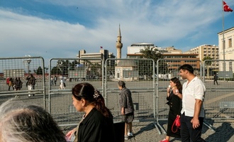Proteste in Izmir nach Wechsel des Bürgermeisters zur Regierungspartei AKP