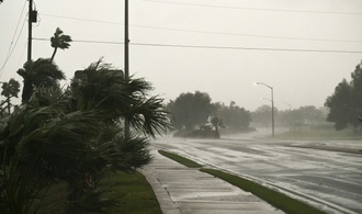 Hurrikan ''Isaias'' erreicht Florida - Sturm schwächt sich ab