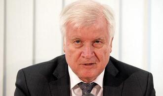 Seehofer kritisiert Merz und spricht von Glaubwürdigkeitsverlust