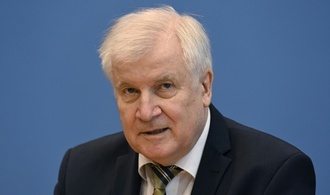 Ex-CSU-Chef Seehofer kritisiert Merz: ''Massiver Glaubwürdigkeitsverlust''