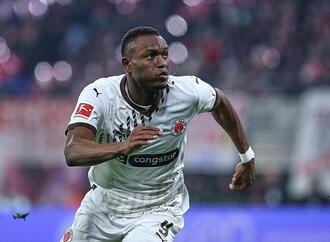 2. Bundesliga: St. Pauli gewinnt gegen Karlsruhe