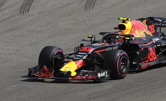 Formel 1: Verstappen feiert Sieg bei Nachtrennen in Singapur