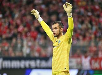 1. Bundesliga: Freiburg siegt in Unterzahl gegen Schalke