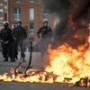 Schülerproteste in Frankreich: Acht Schulmitarbeiter verletzt