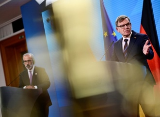 Wadephul warnt Europäer vor Zugeständnissen an Putin - und iranischer Bedrohung