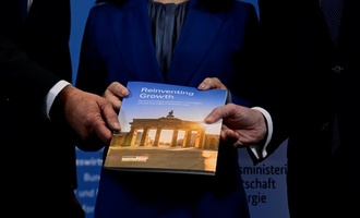 Reiche stellt Zusagen für Milliarden-Investitionen in Deutschland in Aussicht