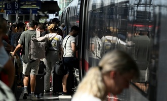 Mitarbeiterbefragung: Bahn-Angestellte etwas zufriedener - Pessimimus überwiegt