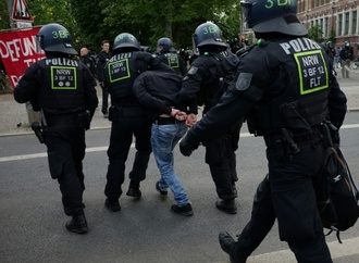 Sorge vor Krawallen wie in Frankreich: Gewerkschaft sieht deutsche Polizei besser gerüstet