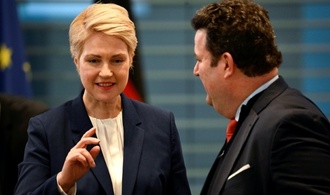 SPD-Vorsitz: Heil erwägt Kandidatur - Schwesig schließt sie nicht aus
