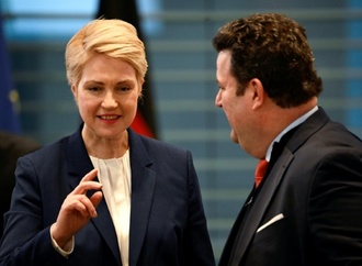 SPD-Vorsitz: Heil erwägt Kandidatur - Schwesig schließt sie nicht aus