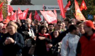 Gewerkschaft droht vor Gespräch mit Volkswagen mit massivem Arbeitskampf