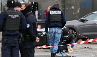 Tödliche Attacke in Pariser Vorstadt: Hitlers ''Mein Kampf'' bei Angreifer gefunden