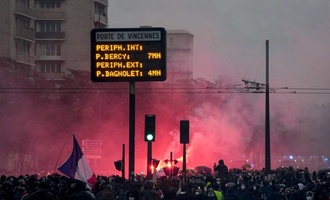 Fast 1000 Festnahmen bei neuen landesweiten Protesten in Frankreich