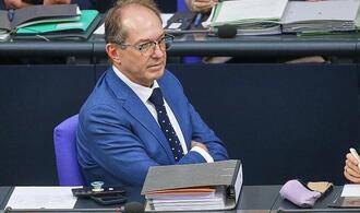 Dobrindt kündigt ''Investitionsschutzgesetz'' an