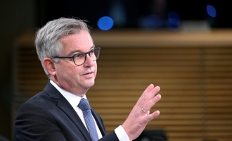 Migrationskommissar Brunner will Frontex zur ''zentralen EU-Abschiebeagentur'' machen