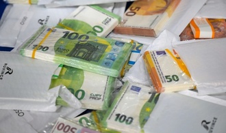Bayern: Mann bezahlt Geldstrafe in Gericht mit Falschgeld