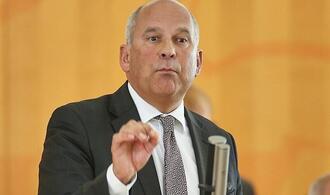 Hessens Innenminister befürchtet Vermummung bei Halloween-Demos
