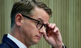 Pflegekommission nimmt Arbeit auf - Gremium will Ende Januar Ergebnisse liefern