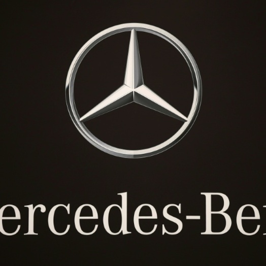 Gewinnmarge von Mercedes' Autosparte im dritten Quartal fast halbiert