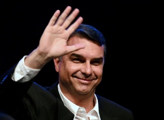 Buenos Aires: Flávio Bolsonaro von Brasilien über Argentinien nach Ecuador gereist