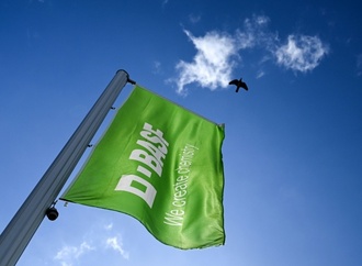 Chemiekonzern BASF hebt erneut Gewinnerwartung