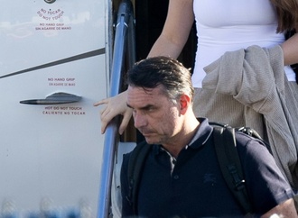 Nach Flucht in USA: Bolsonaro bezeichnet sich als ''gewählten'' Präsidenten Brasiliens