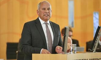 Hessens Innenminister fürchtet Linksextremisten bei Gen-Z-Protesten