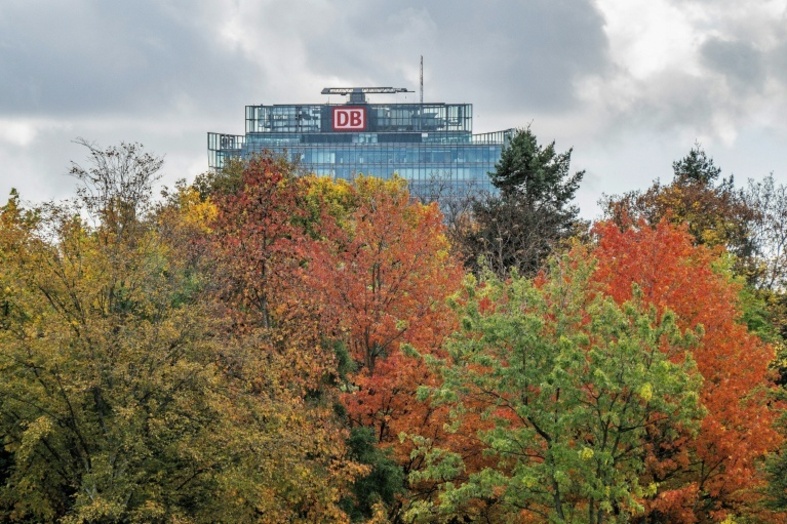 Bahn prüft Reduzierung des Zugverkehrs für mehr Pünktlichkeit